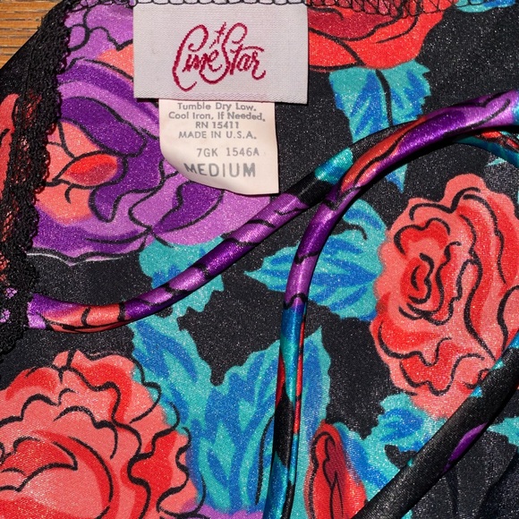 Vintage Romantic Silky Gown 🖤 - Picture 4 of 4